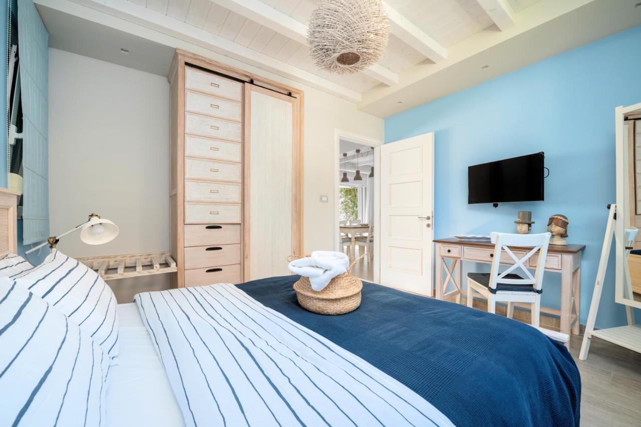 Seabreeze Villa - With Jacuzzi & Heated Pool Мастихари Экстерьер фото