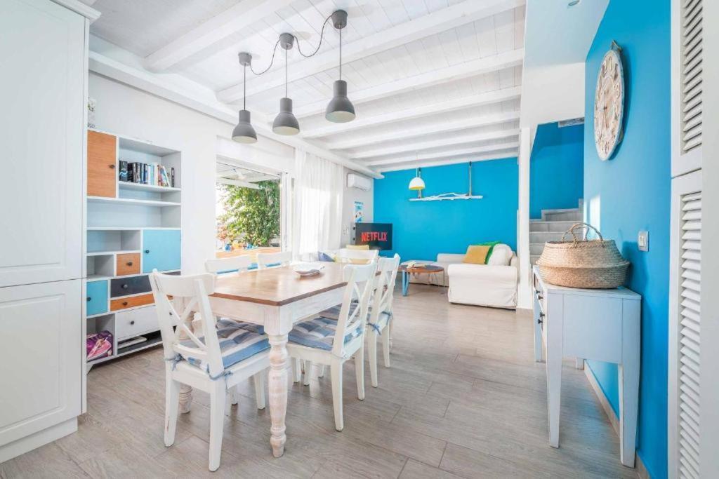 Seabreeze Villa - With Jacuzzi & Heated Pool Мастихари Экстерьер фото