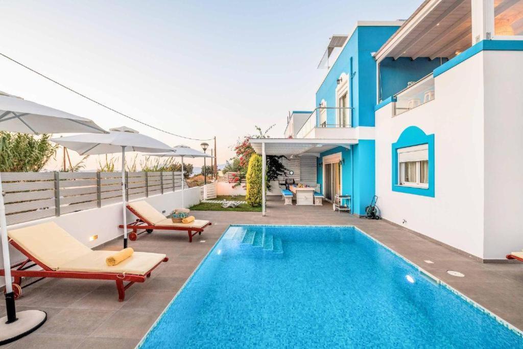 Seabreeze Villa - With Jacuzzi & Heated Pool Мастихари Экстерьер фото