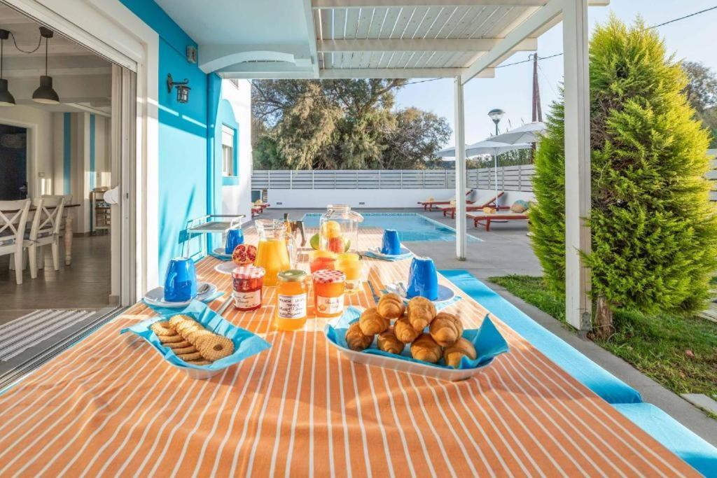 Seabreeze Villa - With Jacuzzi & Heated Pool Мастихари Экстерьер фото