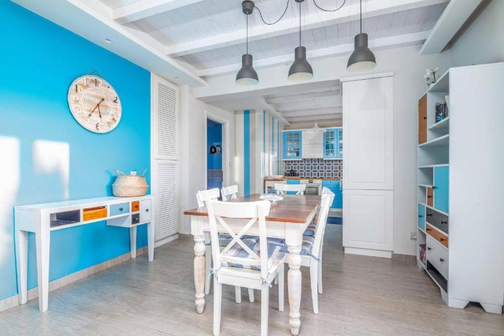 Seabreeze Villa - With Jacuzzi & Heated Pool Мастихари Экстерьер фото